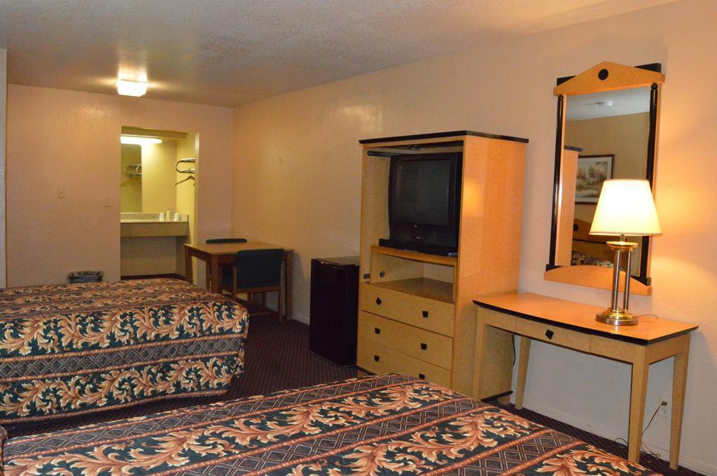 Delux Inn Tulsa Pokój zdjęcie