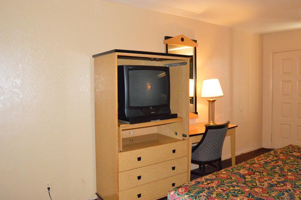 Delux Inn Tulsa Zewnętrze zdjęcie