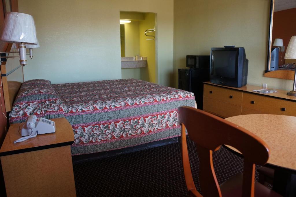 Delux Inn Tulsa Pokój zdjęcie